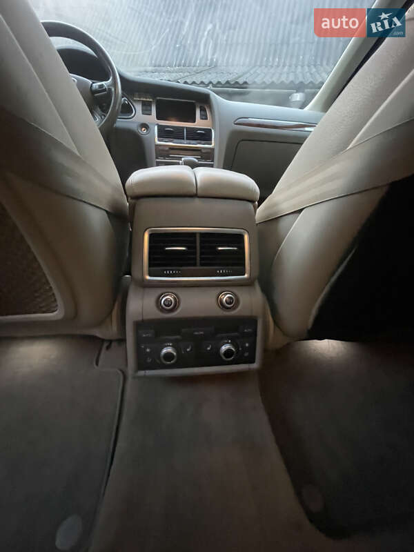 Позашляховик / Кросовер Audi Q7 2013 в Луцьку фото 39 Позашляховик / Кросовер Audi Q7 2013 в Луцьку
