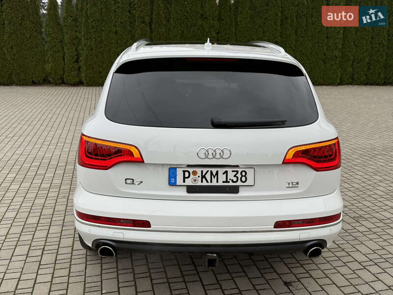 Позашляховик / Кросовер Audi Q7 2015 в Самборі