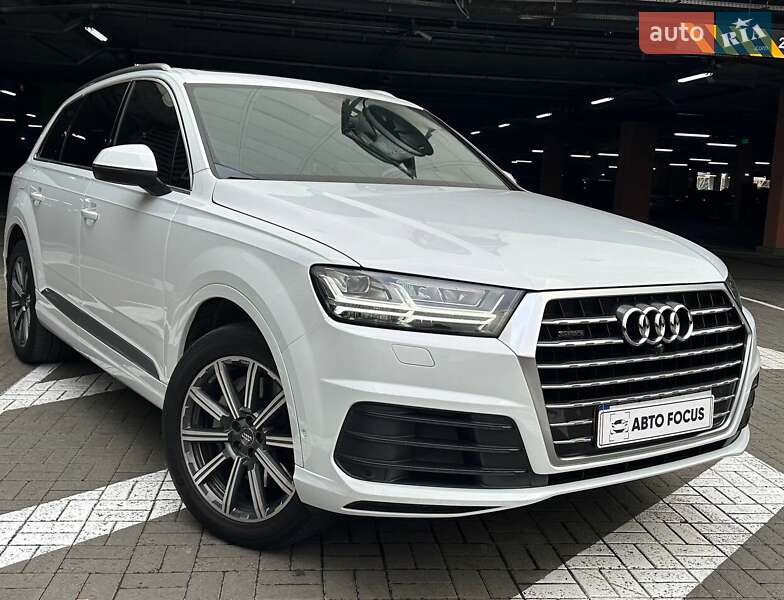 Позашляховик / Кросовер Audi Q7 2016 в Києві
