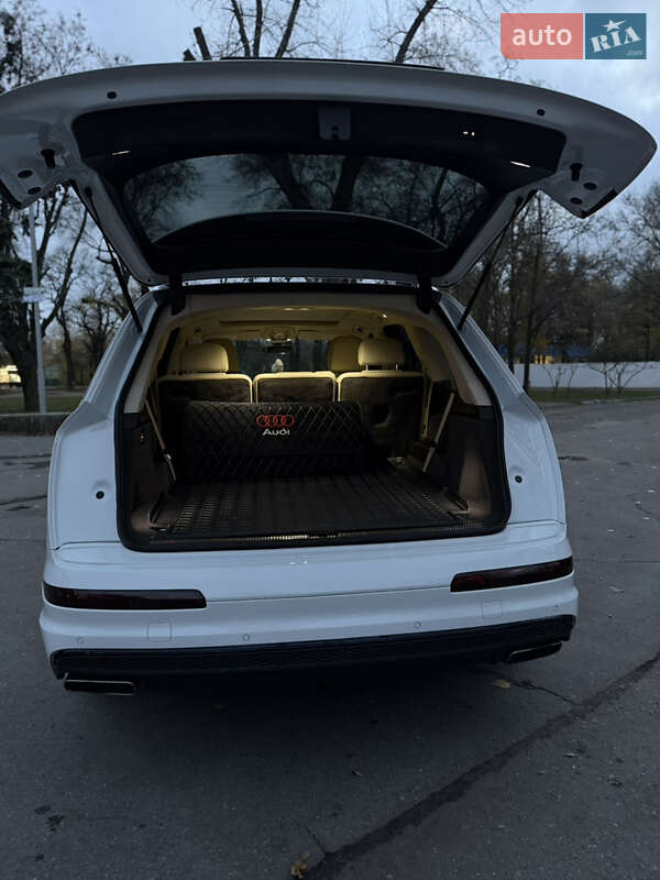 Внедорожник / Кроссовер Audi Q7 2018 в Запорожье