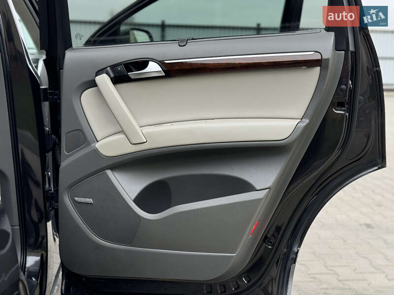 Внедорожник / Кроссовер Audi Q7 2011 в Луцке