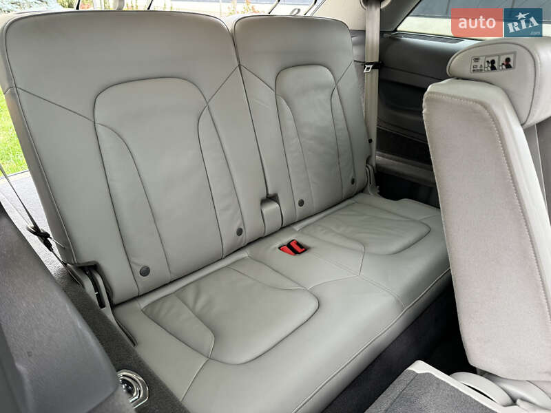 Внедорожник / Кроссовер Audi Q7 2011 в Луцке