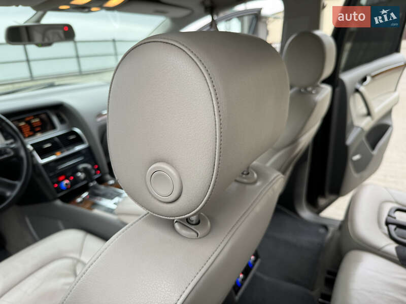 Внедорожник / Кроссовер Audi Q7 2011 в Луцке