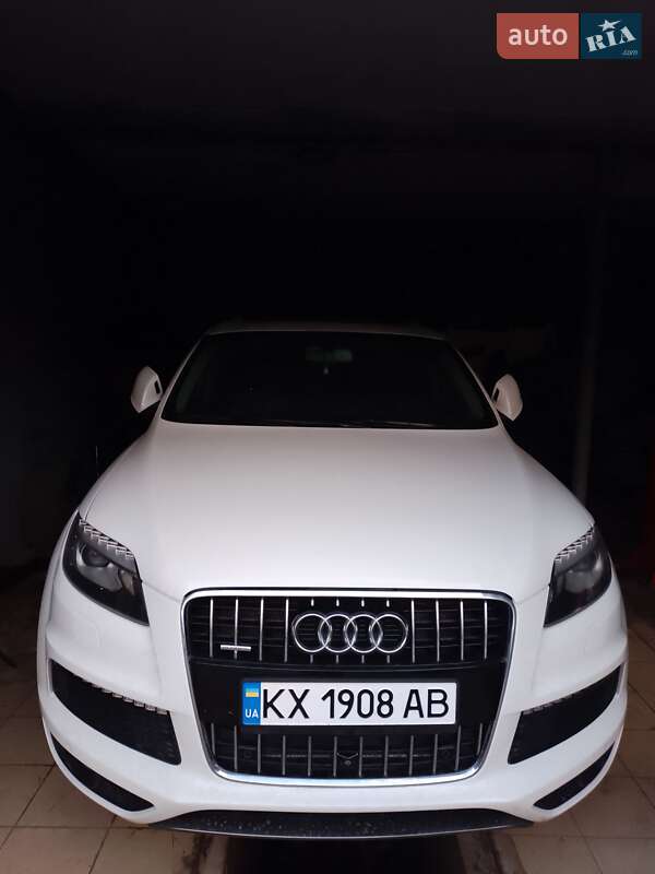 Внедорожник / Кроссовер Audi Q7 2015 в Харькове