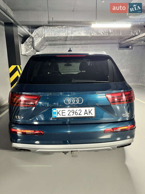 Позашляховик / Кросовер Audi Q7 2018 в Дніпрі