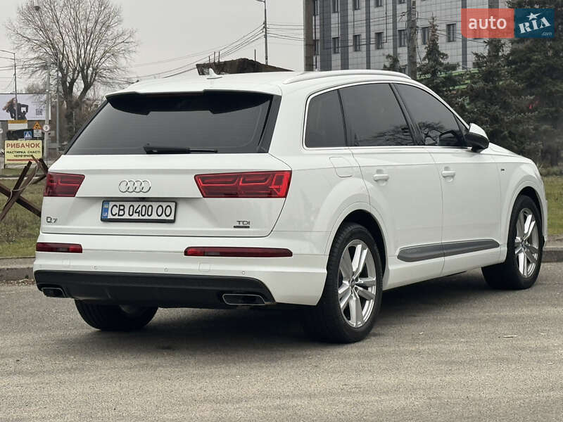 Позашляховик / Кросовер Audi Q7 2016 в Києві