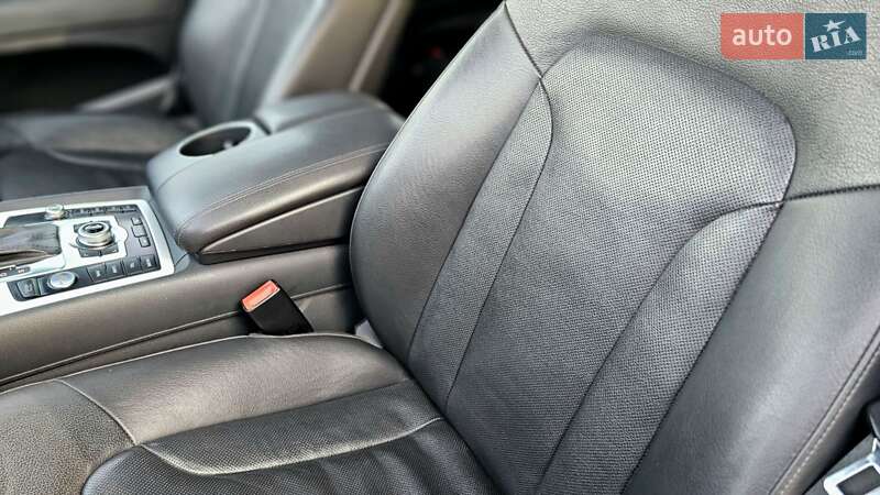 Позашляховик / Кросовер Audi Q7 2012 в Вінниці