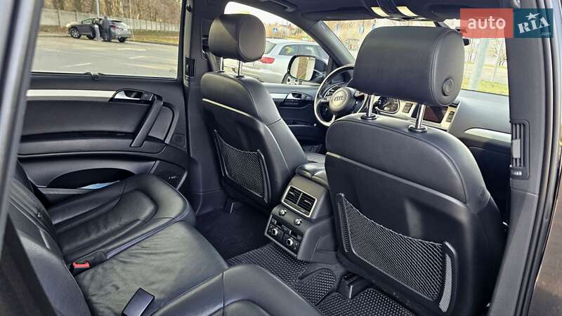Позашляховик / Кросовер Audi Q7 2012 в Вінниці