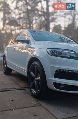 Внедорожник / Кроссовер Audi Q7 2012 в Буче