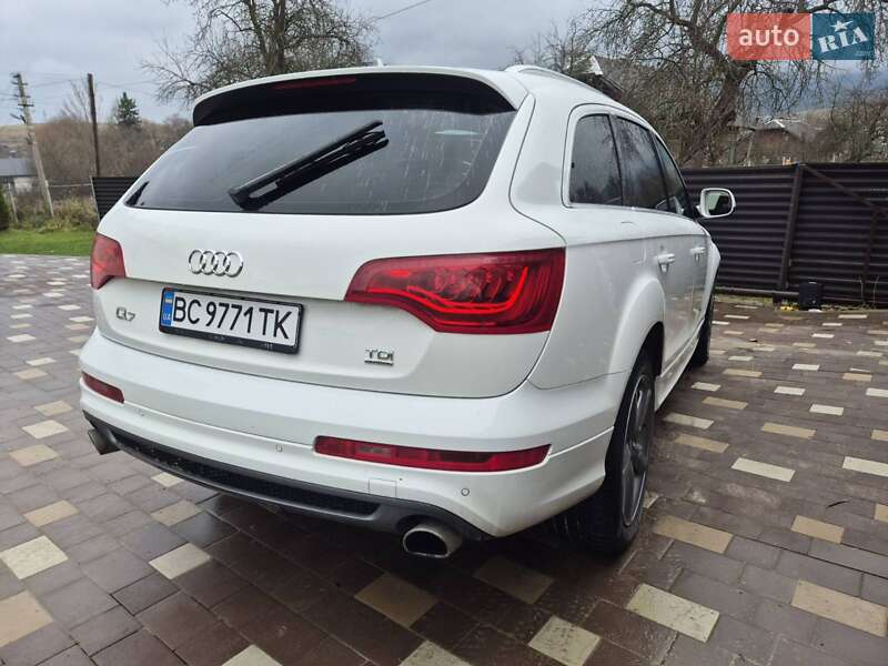 Позашляховик / Кросовер Audi Q7 2013 в Турці