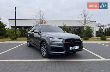 Внедорожник / Кроссовер Audi Q7 2017 в Мукачево