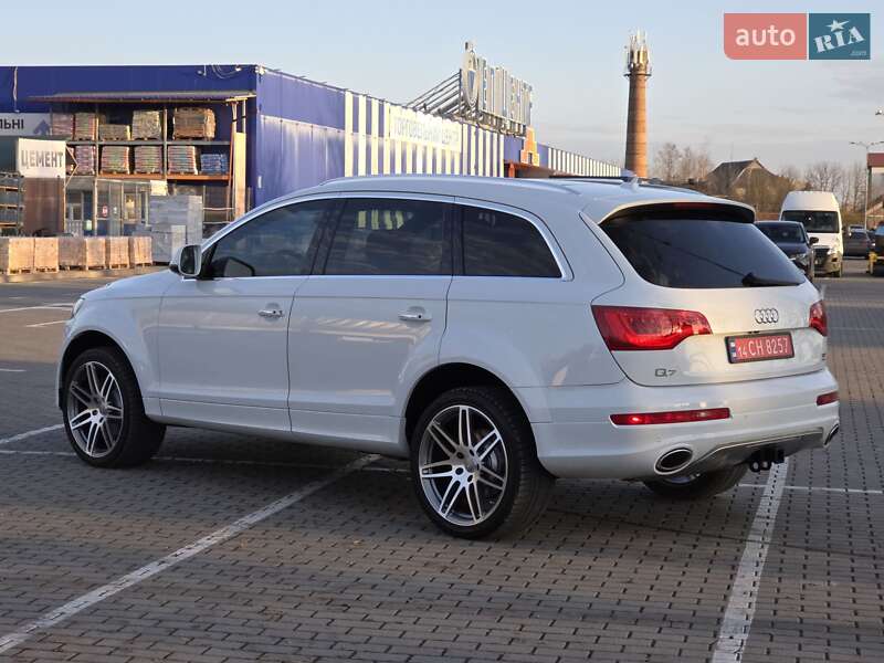 Внедорожник / Кроссовер Audi Q7 2015 в Коломые