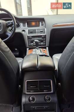 Позашляховик / Кросовер Audi Q7 2010 в Києві