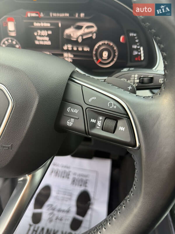 Позашляховик / Кросовер Audi Q7 2017 в Шепетівці