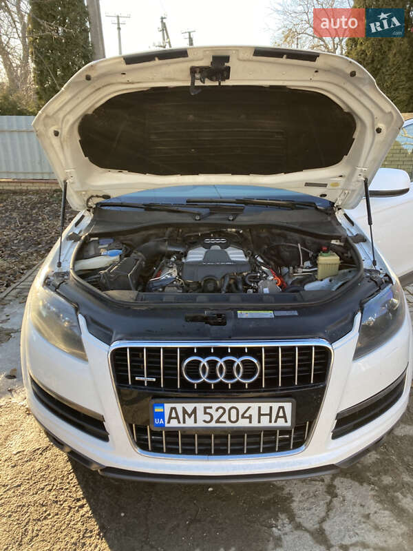 Внедорожник / Кроссовер Audi Q7 2010 в Умани