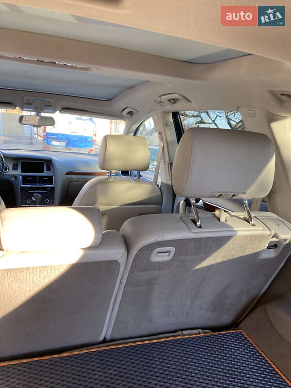 Внедорожник / Кроссовер Audi Q7 2010 в Умани