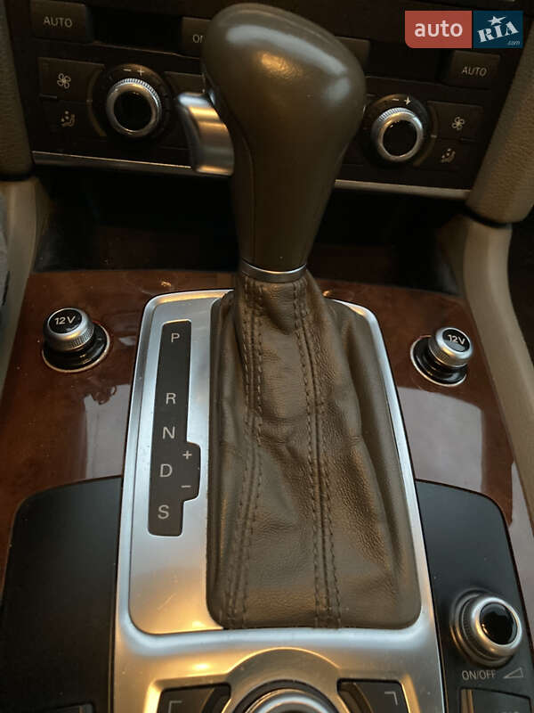 Внедорожник / Кроссовер Audi Q7 2010 в Умани