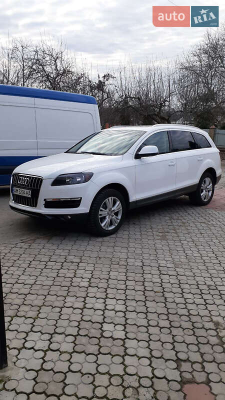 Внедорожник / Кроссовер Audi Q7 2010 в Умани