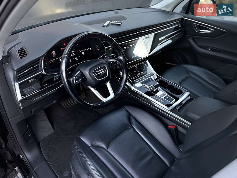 Позашляховик / Кросовер Audi Q7 2020 в Львові