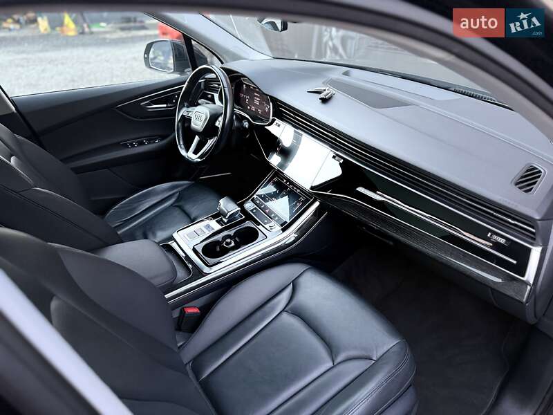 Позашляховик / Кросовер Audi Q7 2020 в Львові
