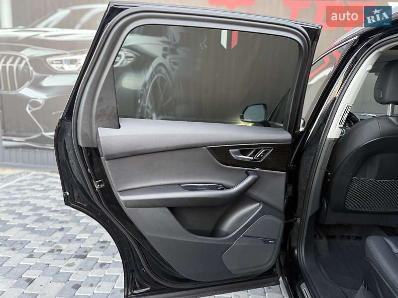 Позашляховик / Кросовер Audi Q7 2020 в Львові