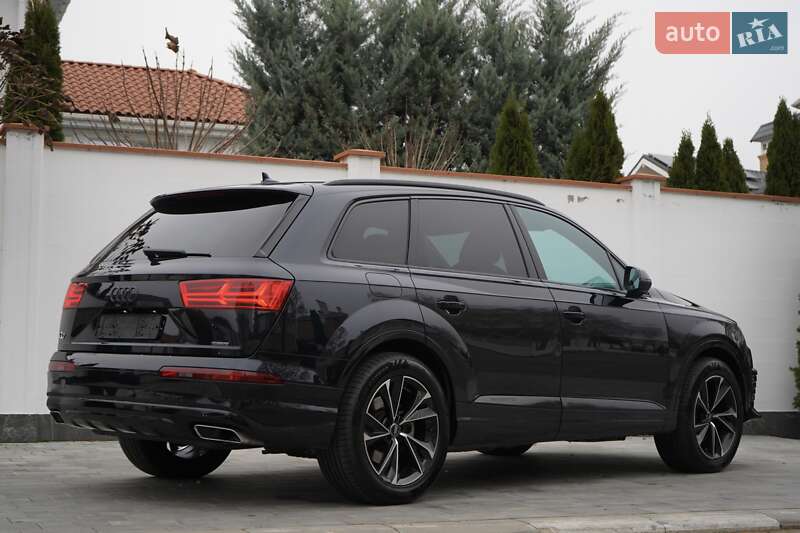 Внедорожник / Кроссовер Audi Q7 2017 в Одессе