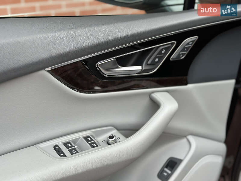 Внедорожник / Кроссовер Audi Q7 2018 в Одессе