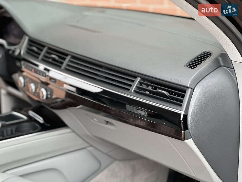 Внедорожник / Кроссовер Audi Q7 2018 в Одессе