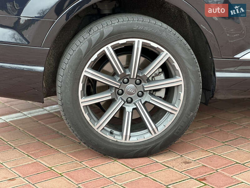 Внедорожник / Кроссовер Audi Q7 2018 в Одессе