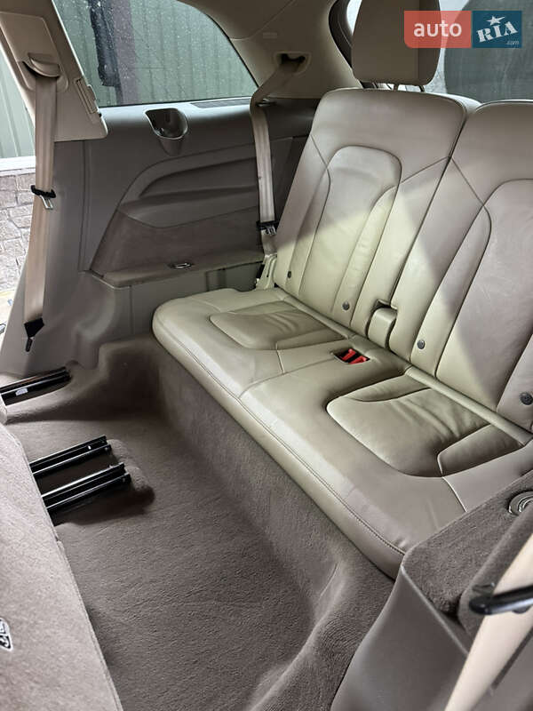 Внедорожник / Кроссовер Audi Q7 2012 в Житомире