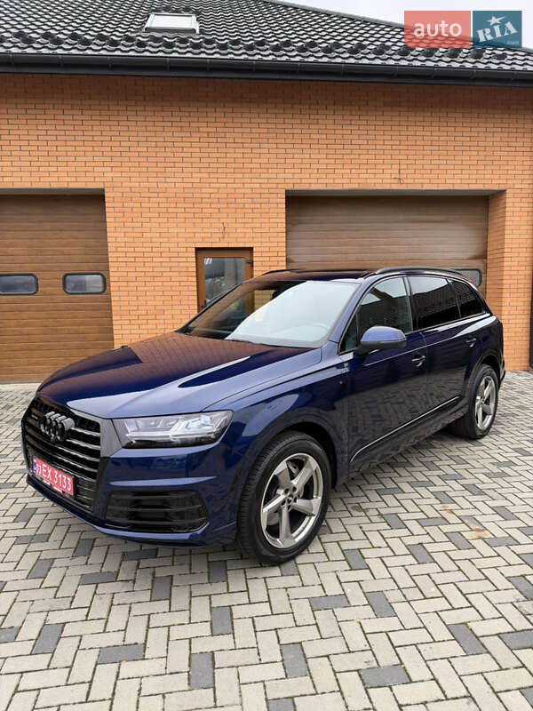 Внедорожник / Кроссовер Audi Q7 2019 в Ровно