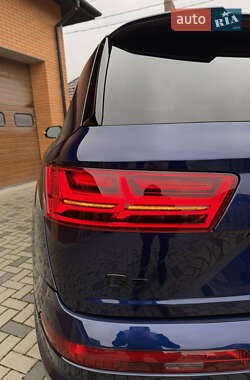 Внедорожник / Кроссовер Audi Q7 2019 в Ровно