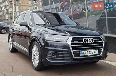 Позашляховик / Кросовер Audi Q7 2016 в Києві