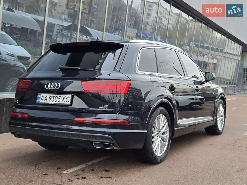 Внедорожник / Кроссовер Audi Q7 2016 в Киеве