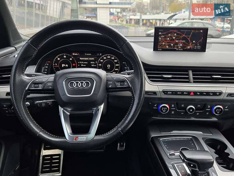 Внедорожник / Кроссовер Audi Q7 2016 в Киеве