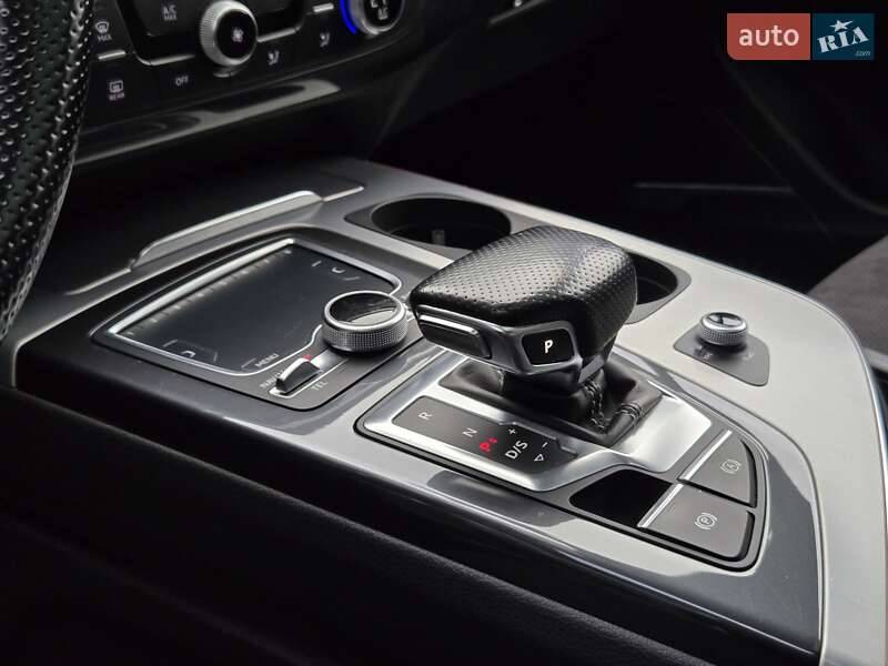 Внедорожник / Кроссовер Audi Q7 2016 в Киеве
