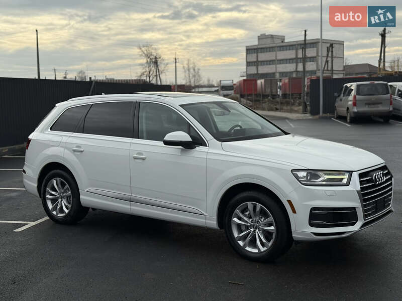 Позашляховик / Кросовер Audi Q7 2016 в Житомирі