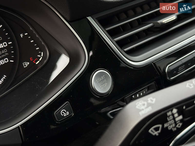 Позашляховик / Кросовер Audi Q7 2016 в Житомирі