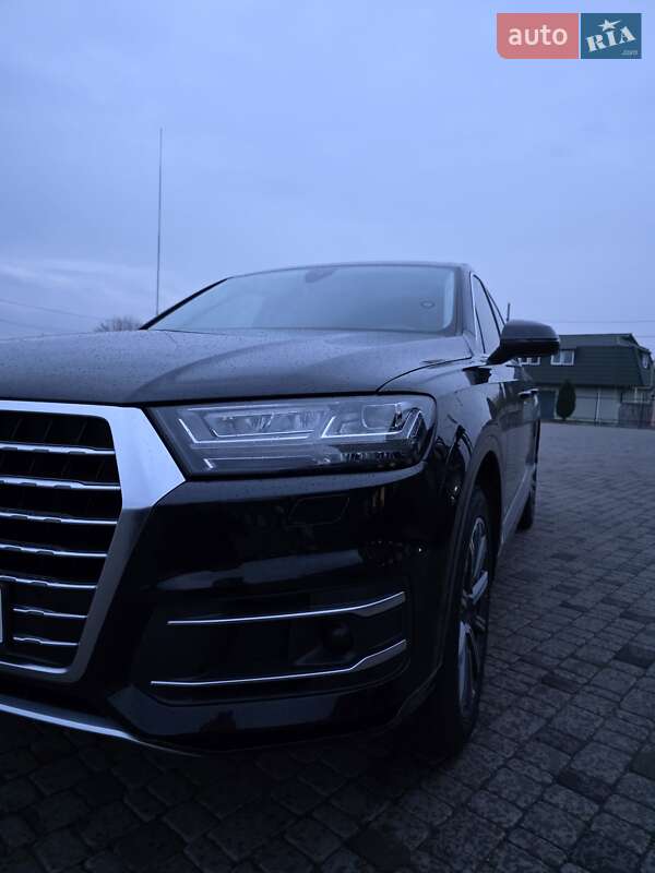 Внедорожник / Кроссовер Audi Q7 2017 в Белой Церкви