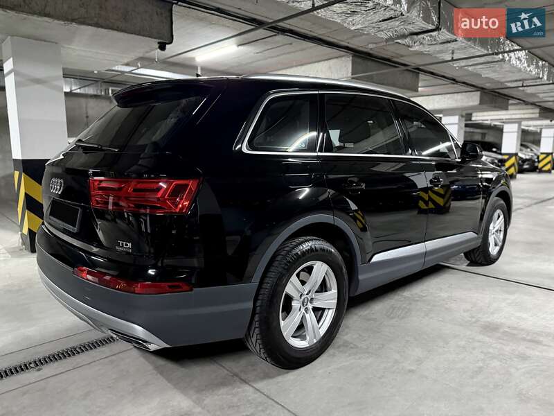 Позашляховик / Кросовер Audi Q7 2016 в Дніпрі