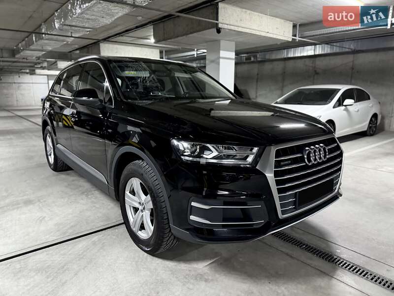 Позашляховик / Кросовер Audi Q7 2016 в Дніпрі