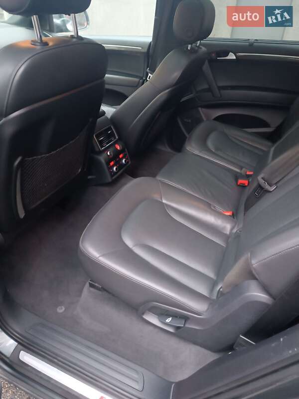 Внедорожник / Кроссовер Audi Q7 2015 в Киеве фото 25 Внедорожник / Кроссовер Audi Q7 2015 в Киеве