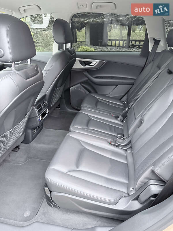 Внедорожник / Кроссовер Audi Q7 2018 в Киеве фото 28 Внедорожник / Кроссовер Audi Q7 2018 в Киеве