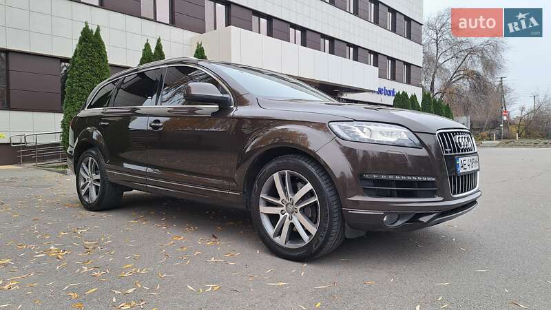 Позашляховик / Кросовер Audi Q7 2014 в Дніпрі
