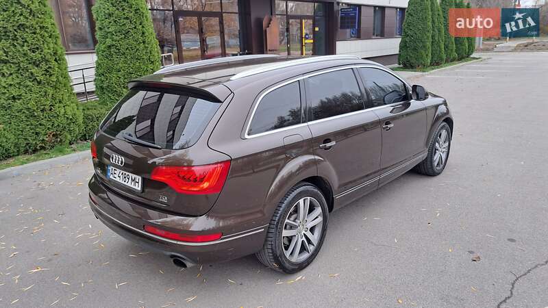 Позашляховик / Кросовер Audi Q7 2014 в Дніпрі