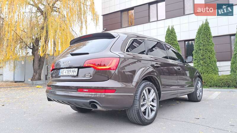 Позашляховик / Кросовер Audi Q7 2014 в Дніпрі