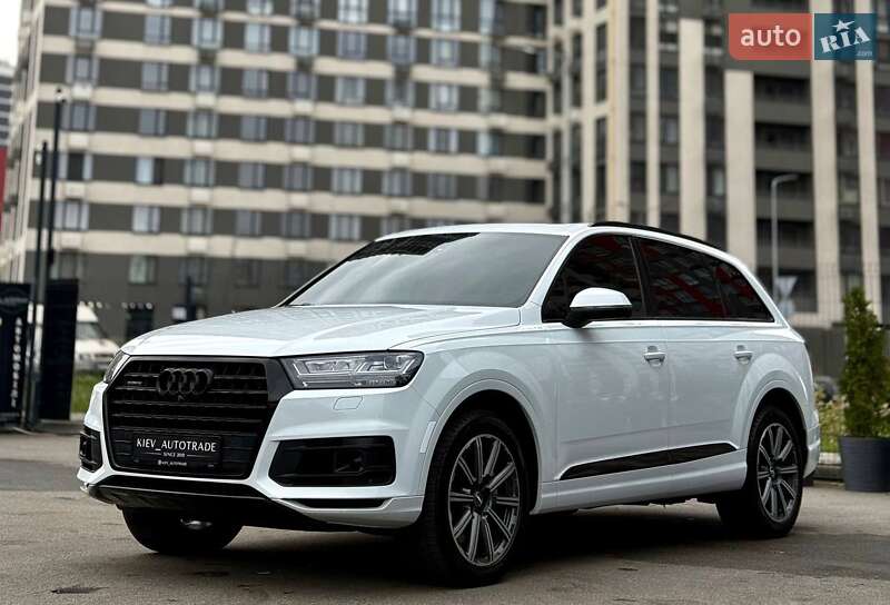 Позашляховик / Кросовер Audi Q7 2016 в Києві