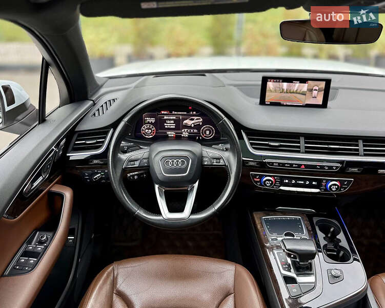 Позашляховик / Кросовер Audi Q7 2016 в Києві