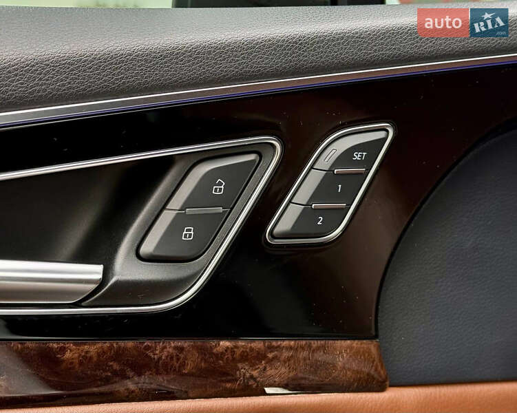 Позашляховик / Кросовер Audi Q7 2016 в Києві