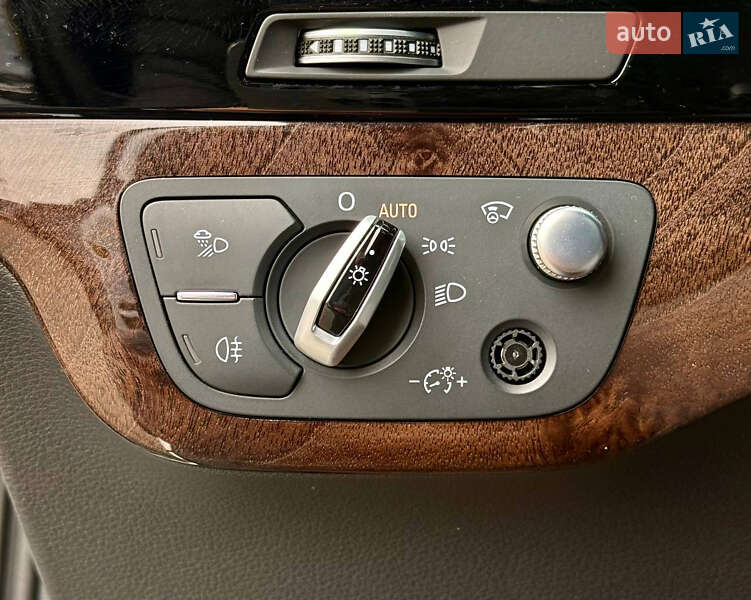 Позашляховик / Кросовер Audi Q7 2016 в Києві